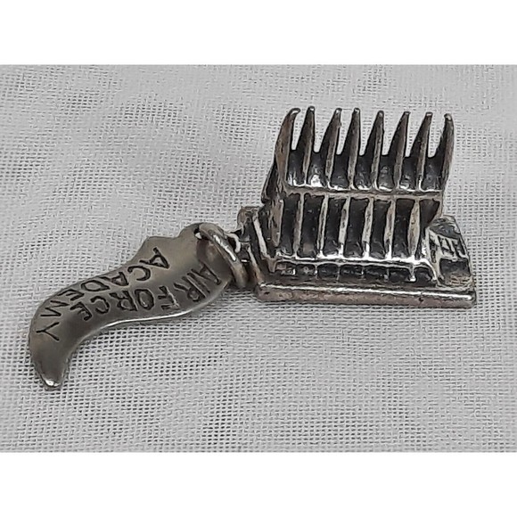 VINTAGE Sterling USAF ACADEMY CHAPEL Silver Bracelet Charm US Air Force - Picture 2 of 7